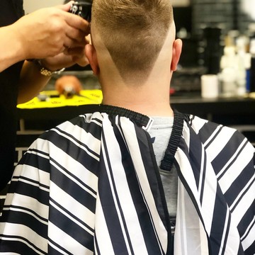 Салон мужских стрижек Barber Kovalь фото 2