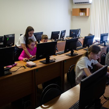1С:Клуб программирования для школьников на улице Ульянова фото 3