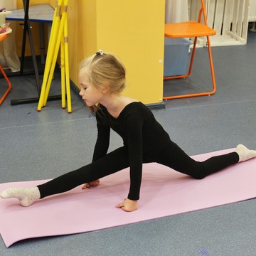 Школа художественной гимнастики GymBalance на проспекте Строителей фото 3
