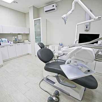 Стоматологический центр Бруали Смайл на улице Орджоникидзе фото 2