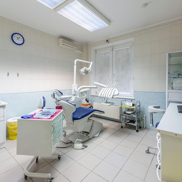 Стоматология ДЦК-СТОМ фото 1