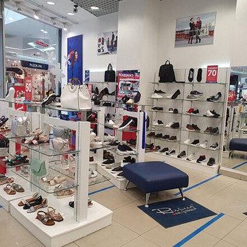 Магазин обуви и аксессуаров Respect на улице Карла Маркса фото 3