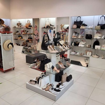 Салон обуви и аксессуаров Mascotte в ТЦ Мега Омск фото 3