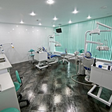 Стоматологическая клиника Vita-Dent на улице Просвещения фото 1