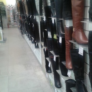 Магазин обуви Лёгкий шаг на Кольцовской улице фото 1