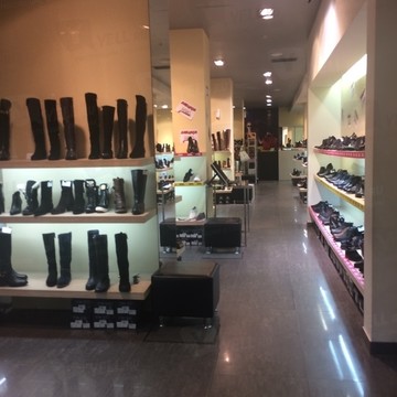 Магазин одежды и обуви Версия фото 2