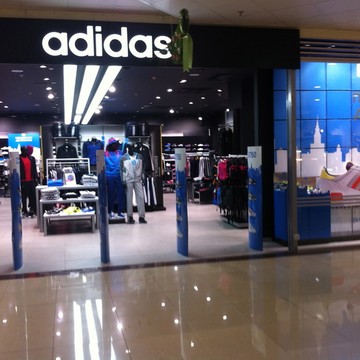 Adidas на Новослободской улице фото 1