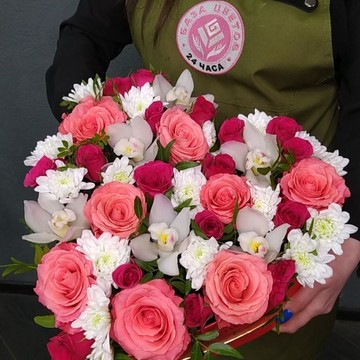 Цветочный магазин База цветов 24 на проспекте Гагарина фото 1