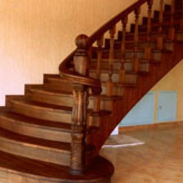 Деревянные лестницы, лестницы из дерева, изготовление лестниц, лестница на второй этаж фото 1