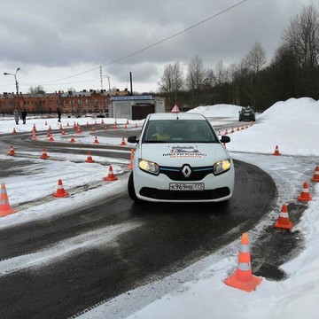 Автошкола Мегаполис на Промышленной улице фото 3