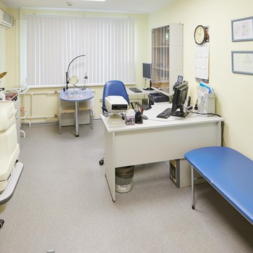 Медицинский центр Ваш окулист на Коммунистическом проспекте фото 2