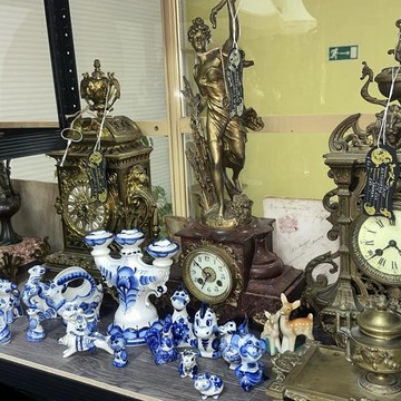 А.В. Гореловъ ​Антикварная лавка фото 2