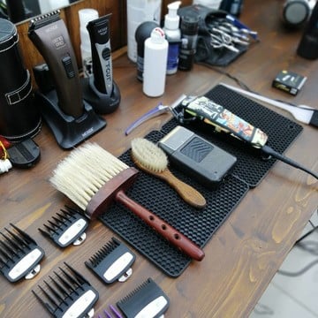 Мужская парикмахерская Цирюльня №3 на ​Ворошилова фото 1