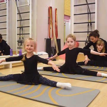 Школа художественной гимнастики GymBalance на улице Седова фото 2