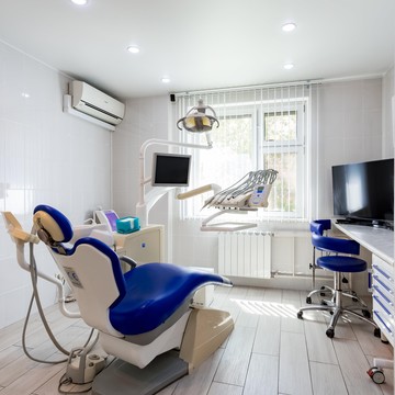 Стоматологический центр Dental Friends Clinic фото 1