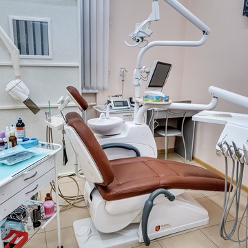 Стоматологическая клиника Доктор-Дент фото 1