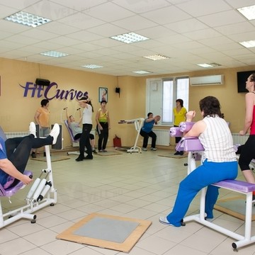 Женский фитнес клуб FitCurves на улице Конева фото 2