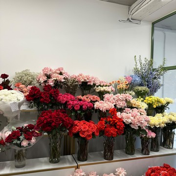 Магазин цветов Raevs Flowers фото 3