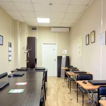 Учебный центра Коннессанс в Приморском районе фото 2