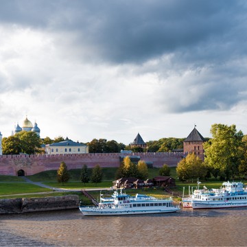 Вид на Новгородский Кремль. Фото с нашей экскурсии