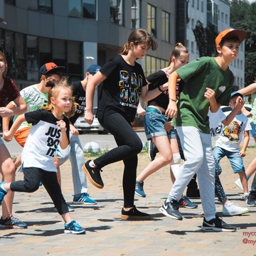 Школа танцев My Community на Комсомольской улице фото 2