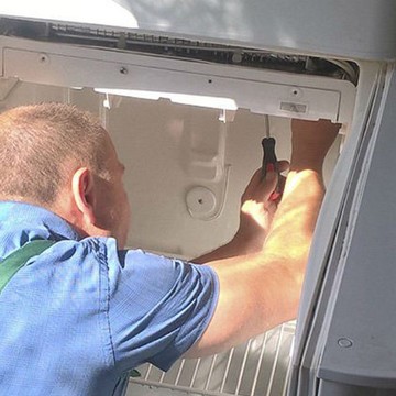 Мастер по ремонту холодильников фото 2