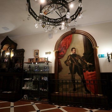 Баварский клубный ресторан Максимилианс на улице Партизана Железняка фото 1