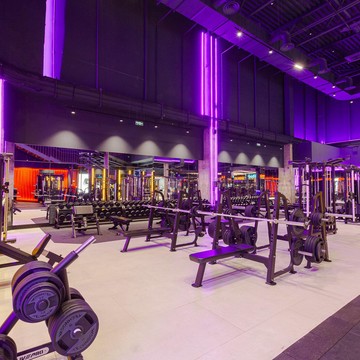 Фитнес-клуб DDX Fitness на метро Аминьевская фото 1