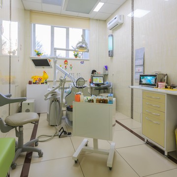 Стоматологическая клиника Нормодент-Сибирь в Центральном районе фото 2