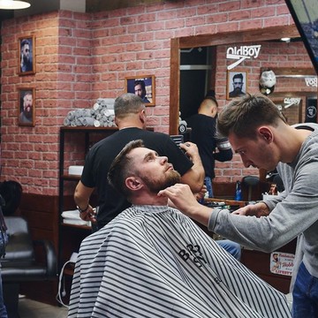 Мужская парикмахерская OldBoy Barbershop на улице Попова фото 2