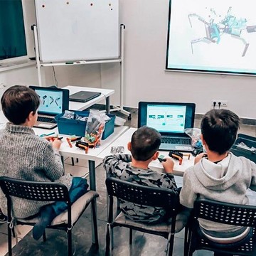 Клуб робототехники Роботрек на проспекте Ибрагимова фото 2