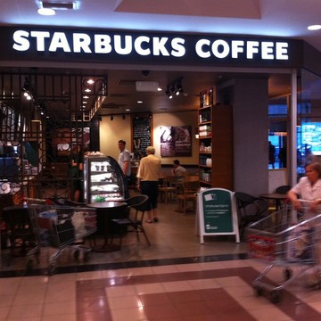 Starbucks на Алексеевской фото 1