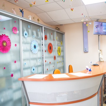Стоматологический центр Зубная фея в Кировском районе фото 1
