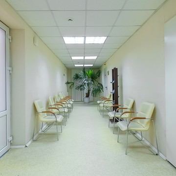 Многопрофильная клиника Центральная стоматология фото 2