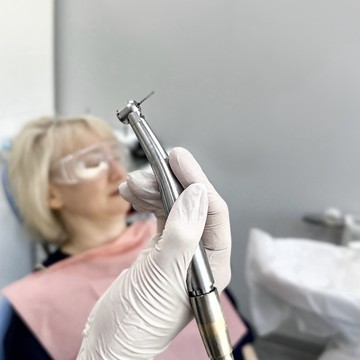 Клиника Альфа-стоматология на площади 50-летия Октября фото 3
