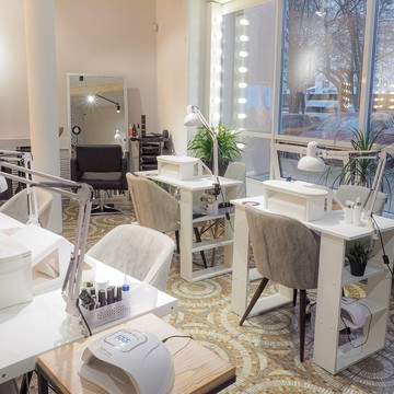 Нейл-бар Nail &amp; brow bar на Комсомольском проспекте фото 1