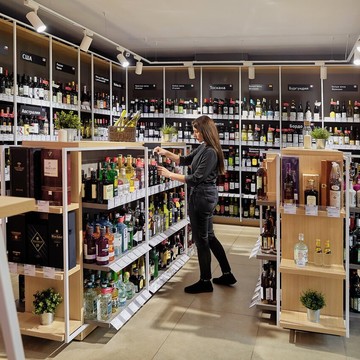 Магазин алкогольной продукции WineStyle на улице Академика Янгеля фото 3