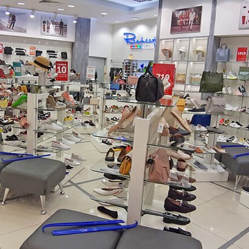 Магазин обуви Respect на метро Мякинино фото 2
