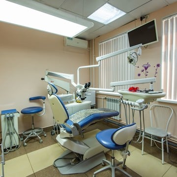 Стоматологический центр Зубная фея в Кировском районе фото 2
