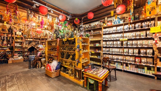 Магазин белорусских товаров в ереване. Магазины белорусский гостинец. Магазин китайских продуктов. Магазин беларусь ассортимент. Китайский магазин.