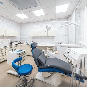 Стоматологическая клиника на улице ​Вилора Трифонова фото 2