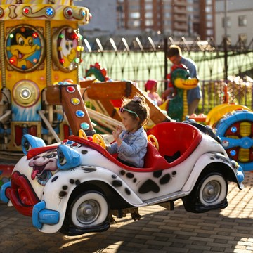 Парк аттракционов Страна Веселья в Обручевском районе фото 2