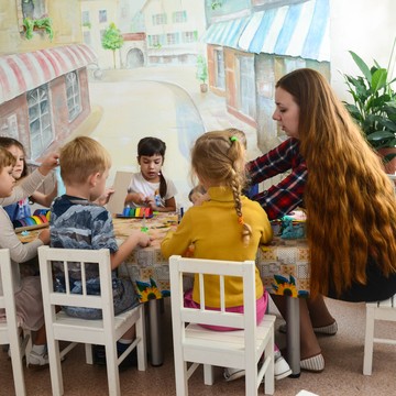 Частный детский сад Акварель на площади Сибиряков-Гвардейцев фото 1