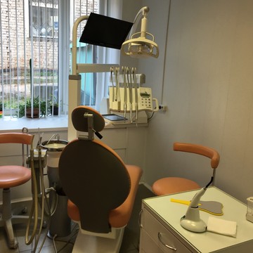 Стоматологическая клиника Dentalbest НИИССУ фото 2