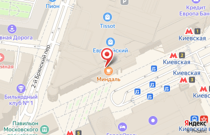 Магазин одежды GAP на метро Киевская на карте