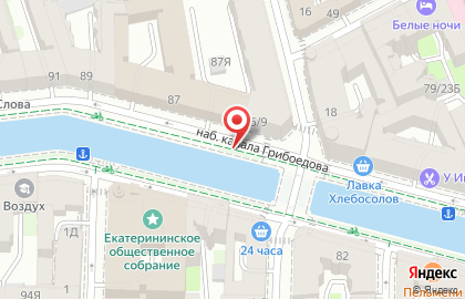 Бизнес на Набережной улице на карте