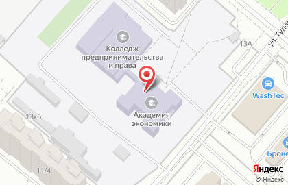 Футбольная школа "Юниор" на проспекте Комарова на карте