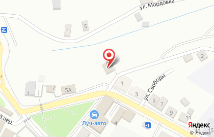 Магазин автозапчастей и автотоваров на площади Свободы на карте