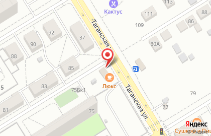 Продуктовый магазин Хлеб-49 на улице Красных Командиров на карте