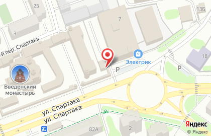 Красный Манчестер на улице Спартака на карте